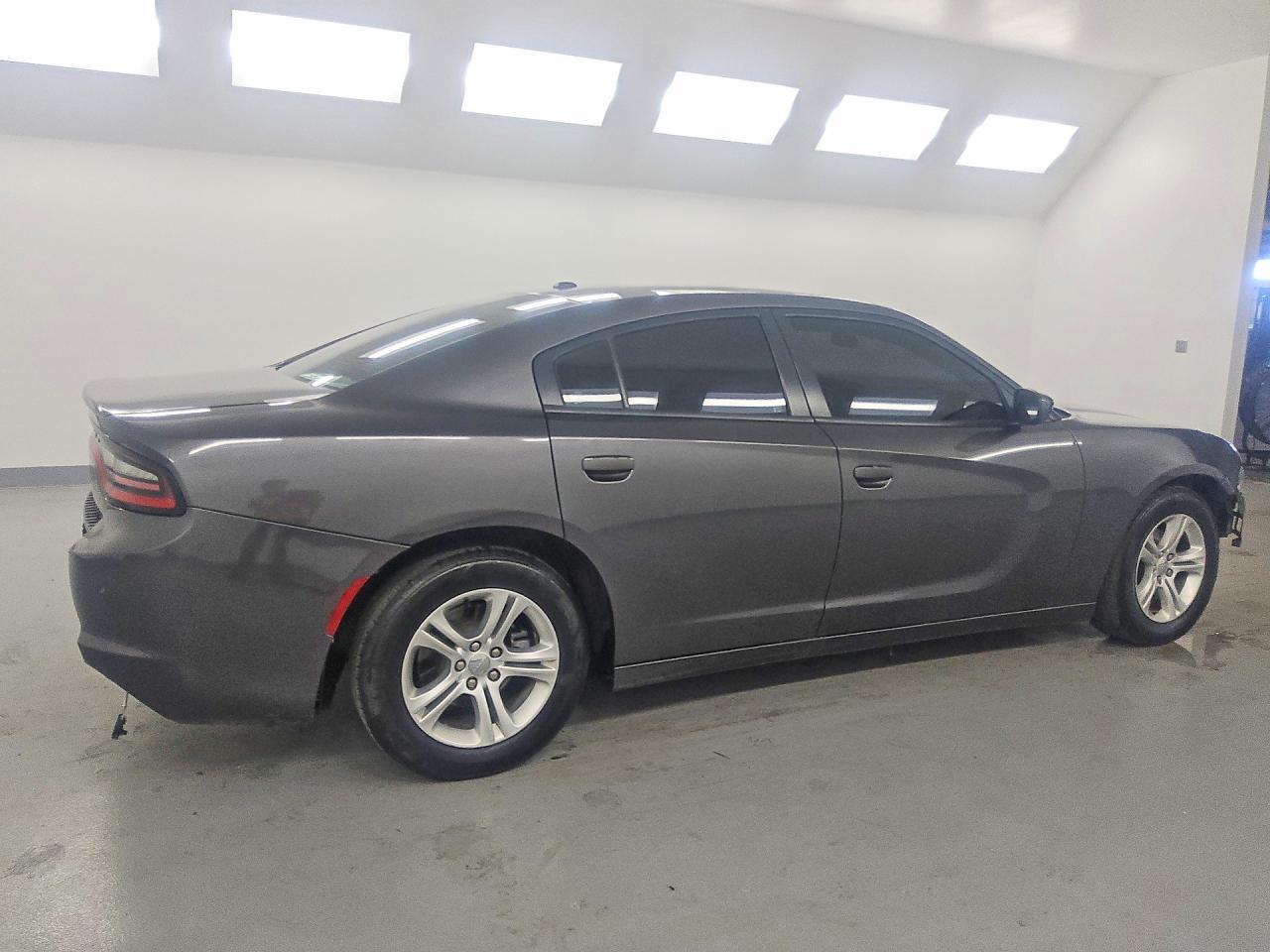 2021 Dodge Charger Sxt - zdjęcie 3