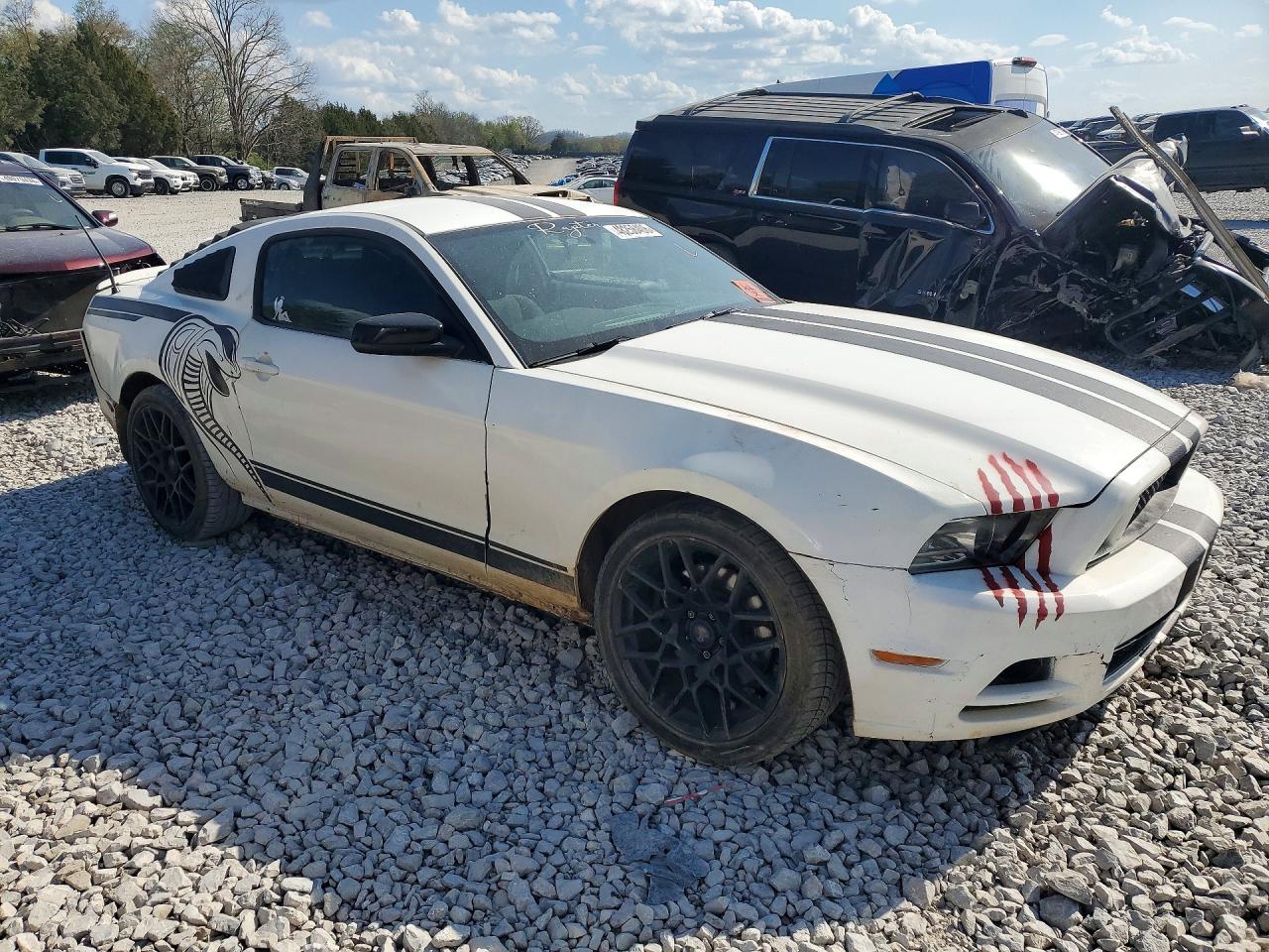 2013 Ford Mustang - zdjęcie 4