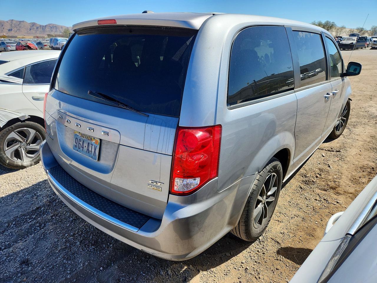 2019 Dodge Grand Caravan Gt - zdjęcie 3