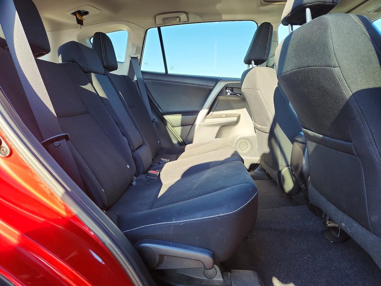 2016 Toyota Rav4 Xle - zdjęcie 11