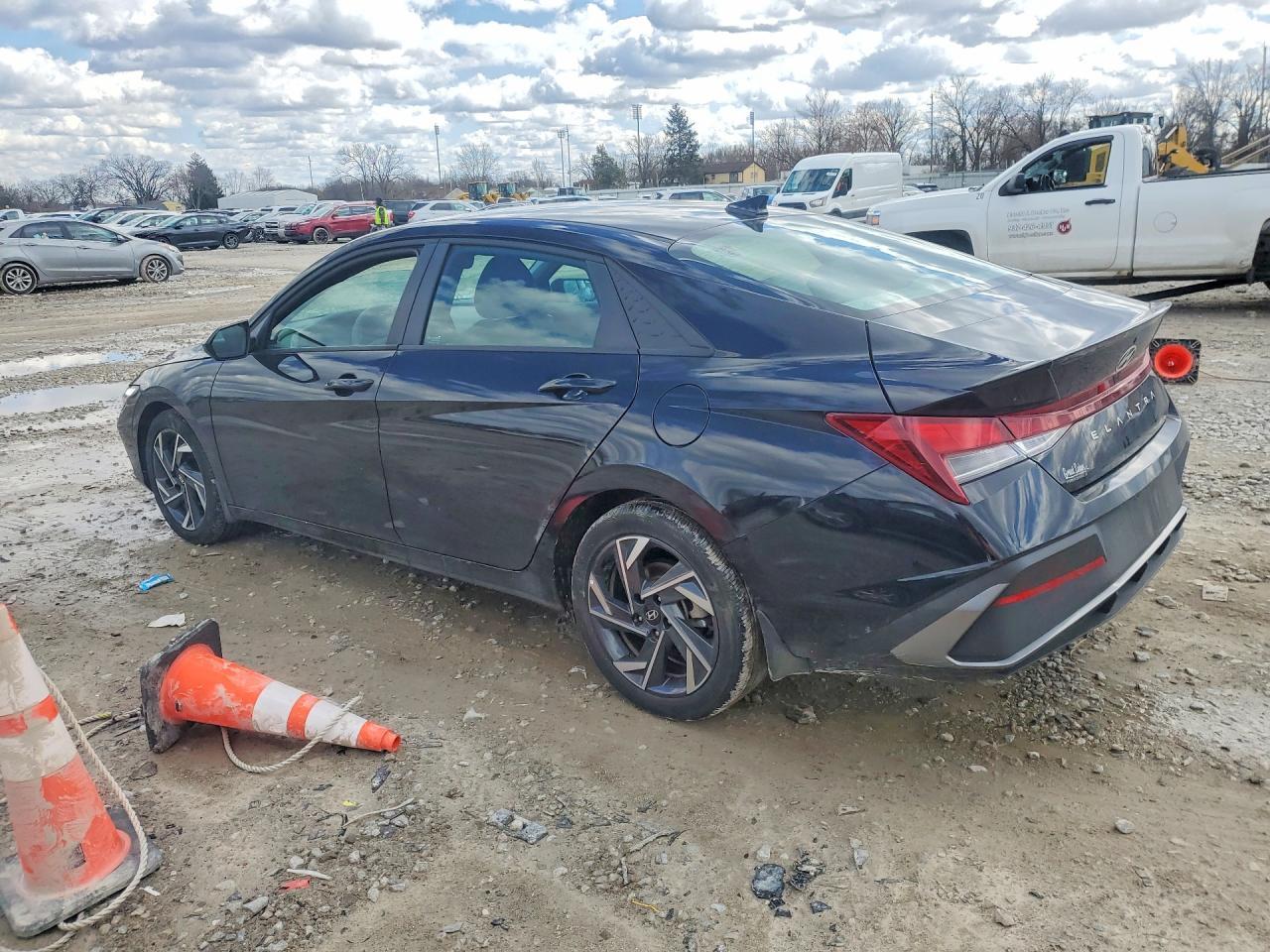 2025 Hyundai Elantra Sel Sport - zdjęcie 2