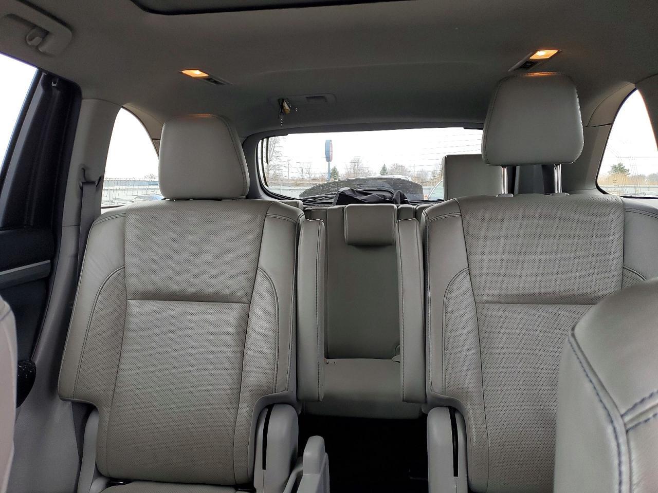 2019 Toyota Highlander Limited Platinum - zdjęcie 10
