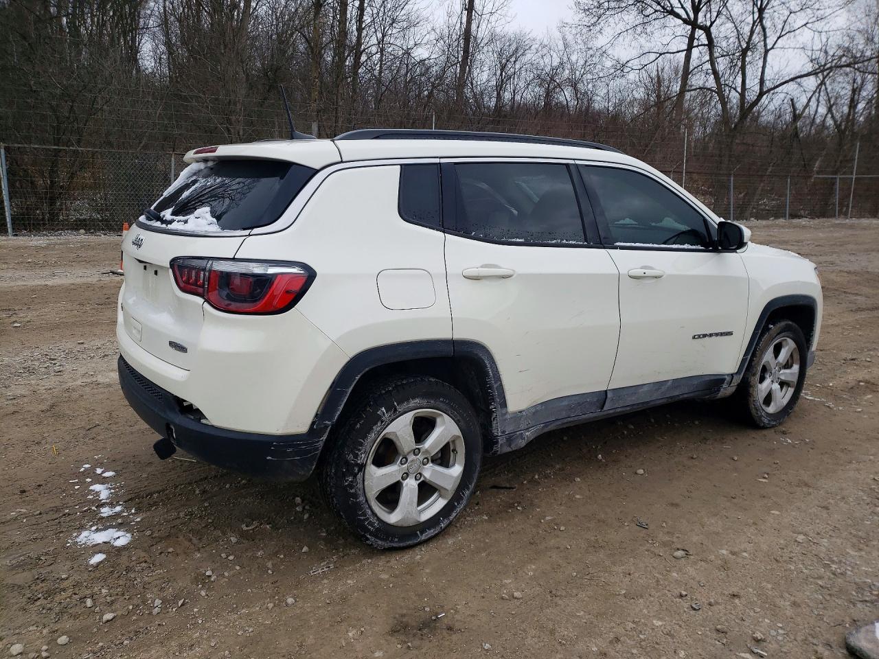 2020 Jeep Compass Latitude - zdjęcie 3