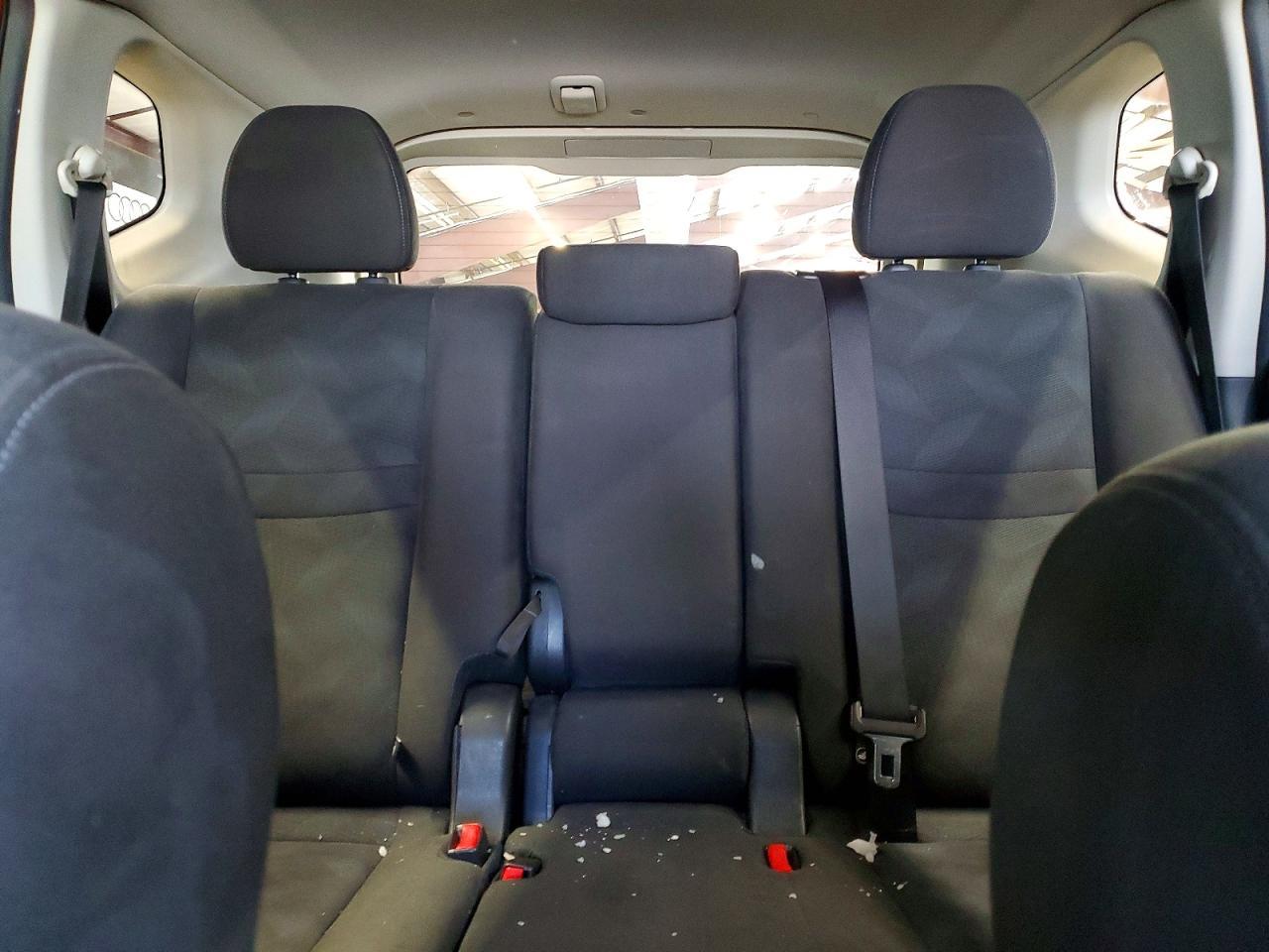 2015 Nissan Rogue S - zdjęcie 10