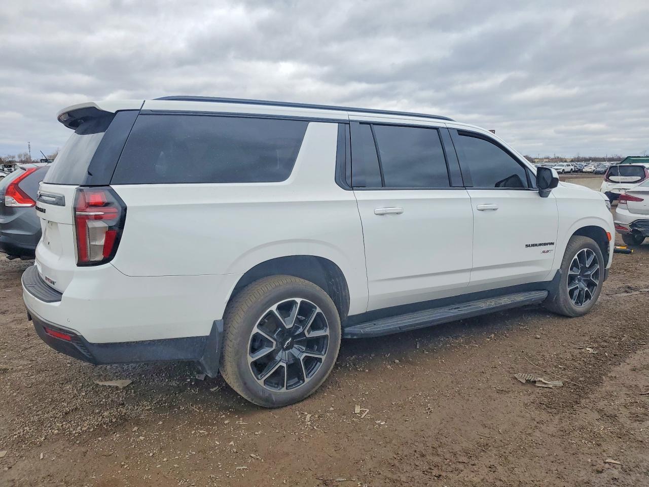 2021 Chevrolet Suburban K1500 Rst - zdjęcie 3