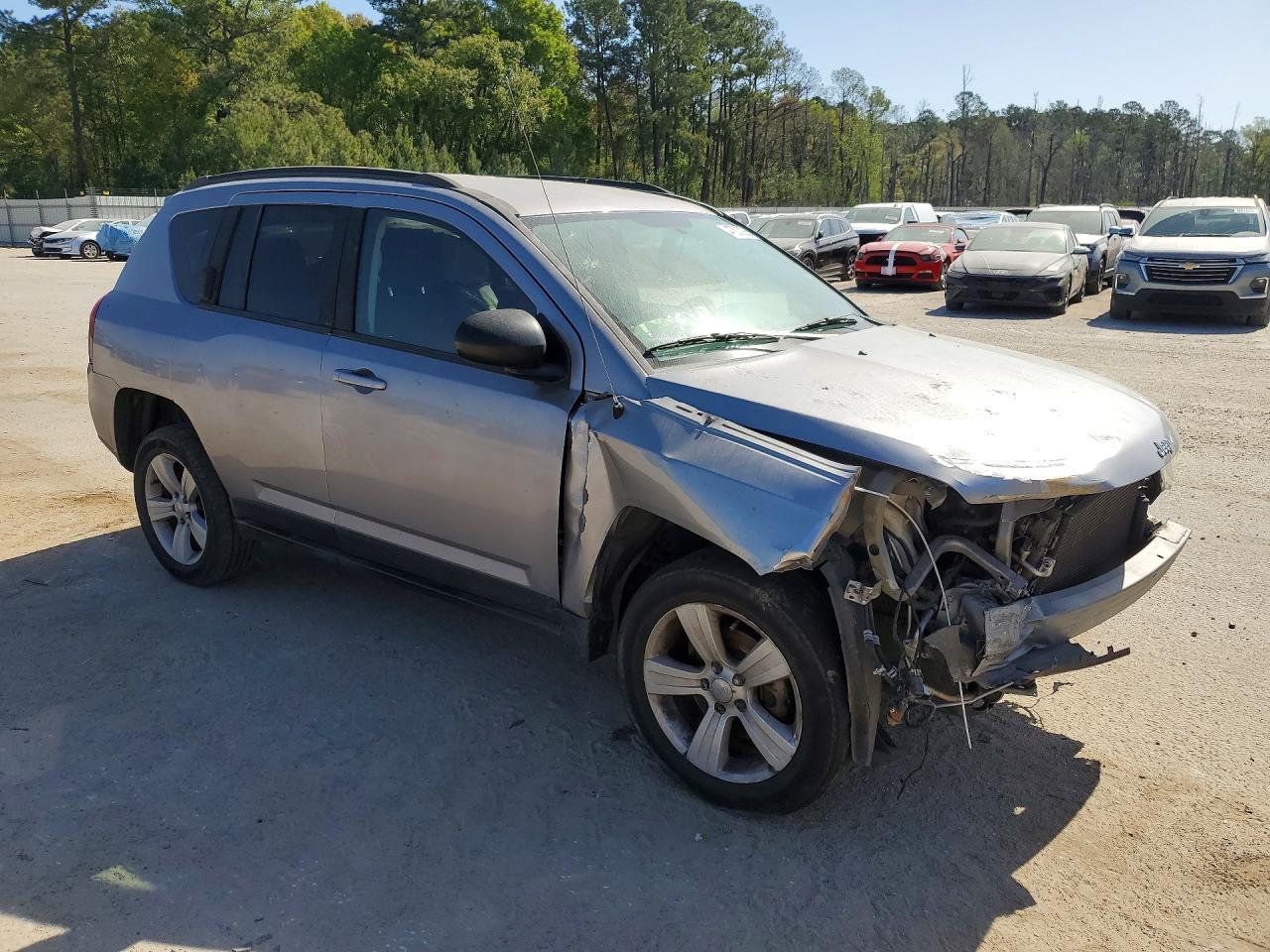 2016 Jeep Compass Sport - zdjęcie 4