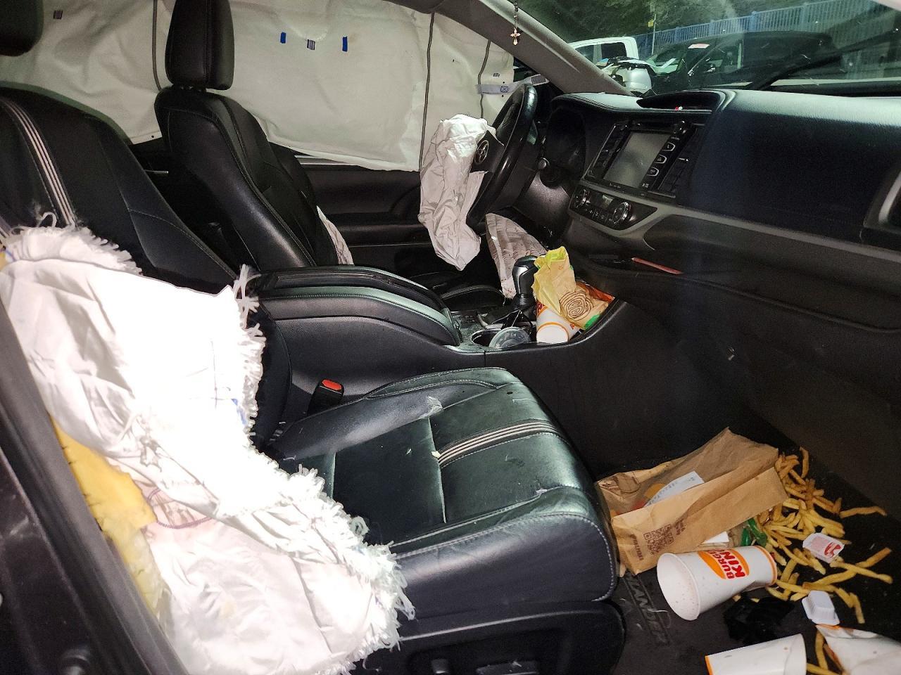 2018 Toyota Highlander Se - zdjęcie 13