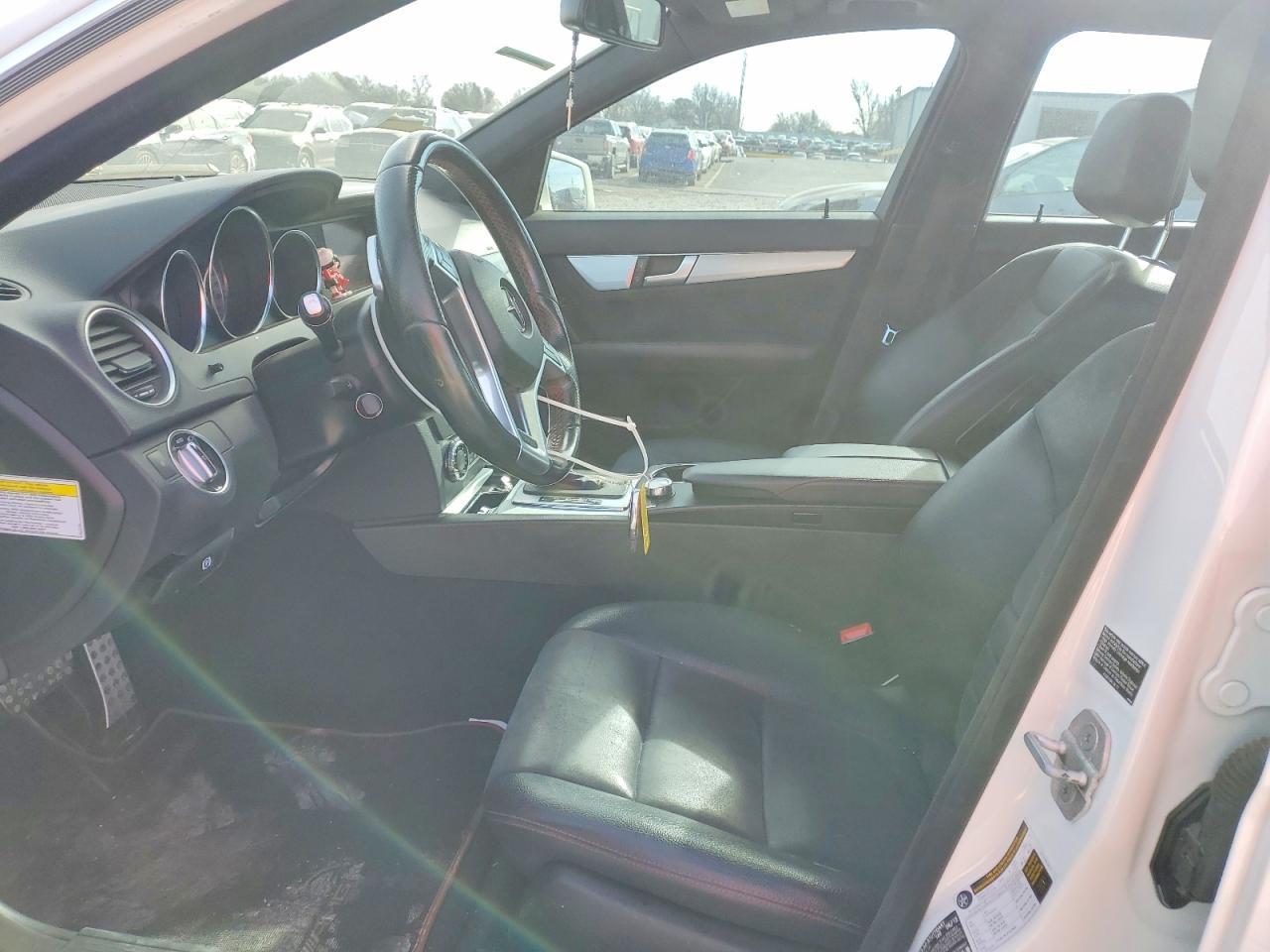 2014 Mercedes-Benz C 250 - zdjęcie 7