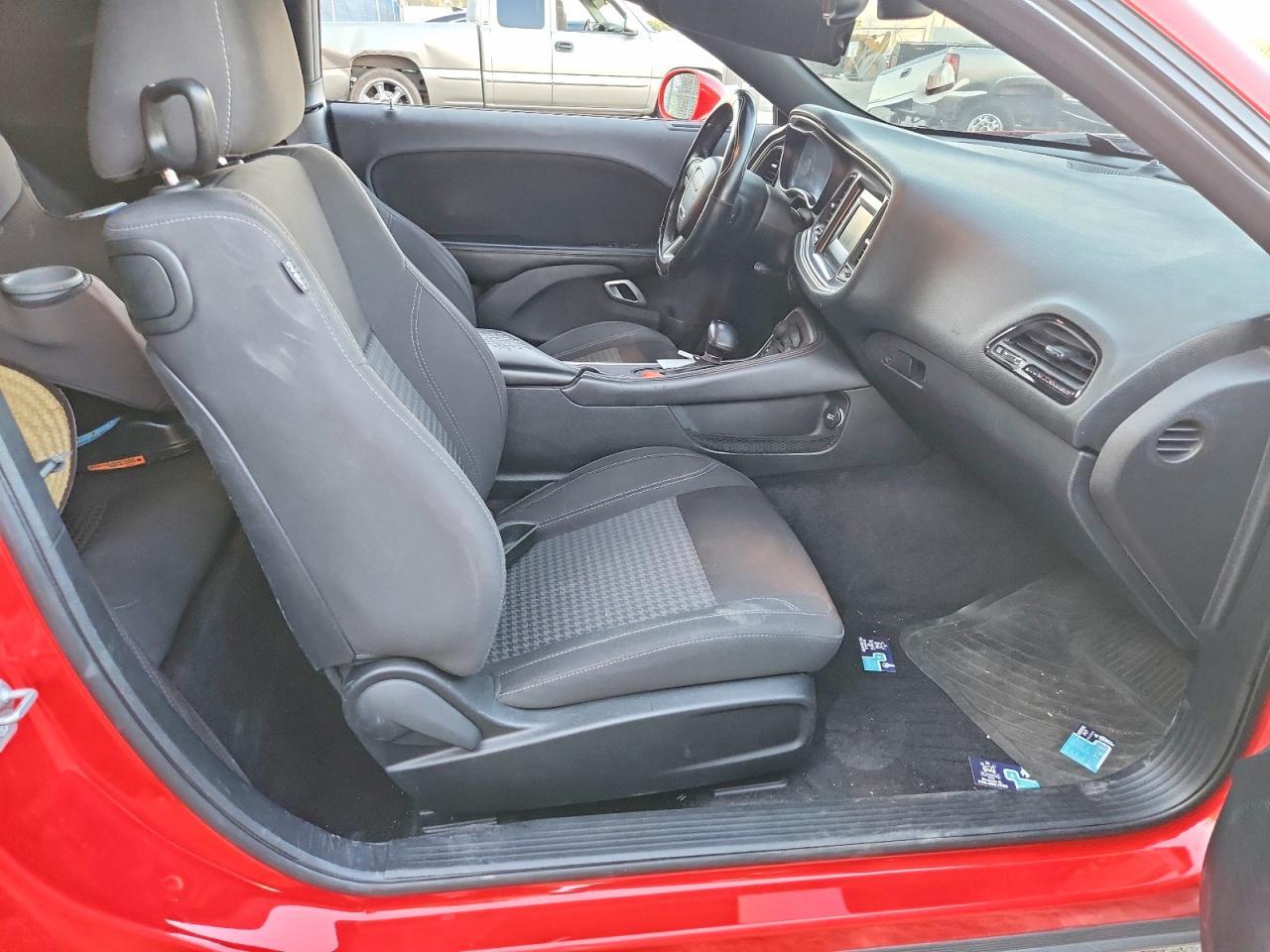 2016 Dodge Challenger Sxt - zdjęcie 13