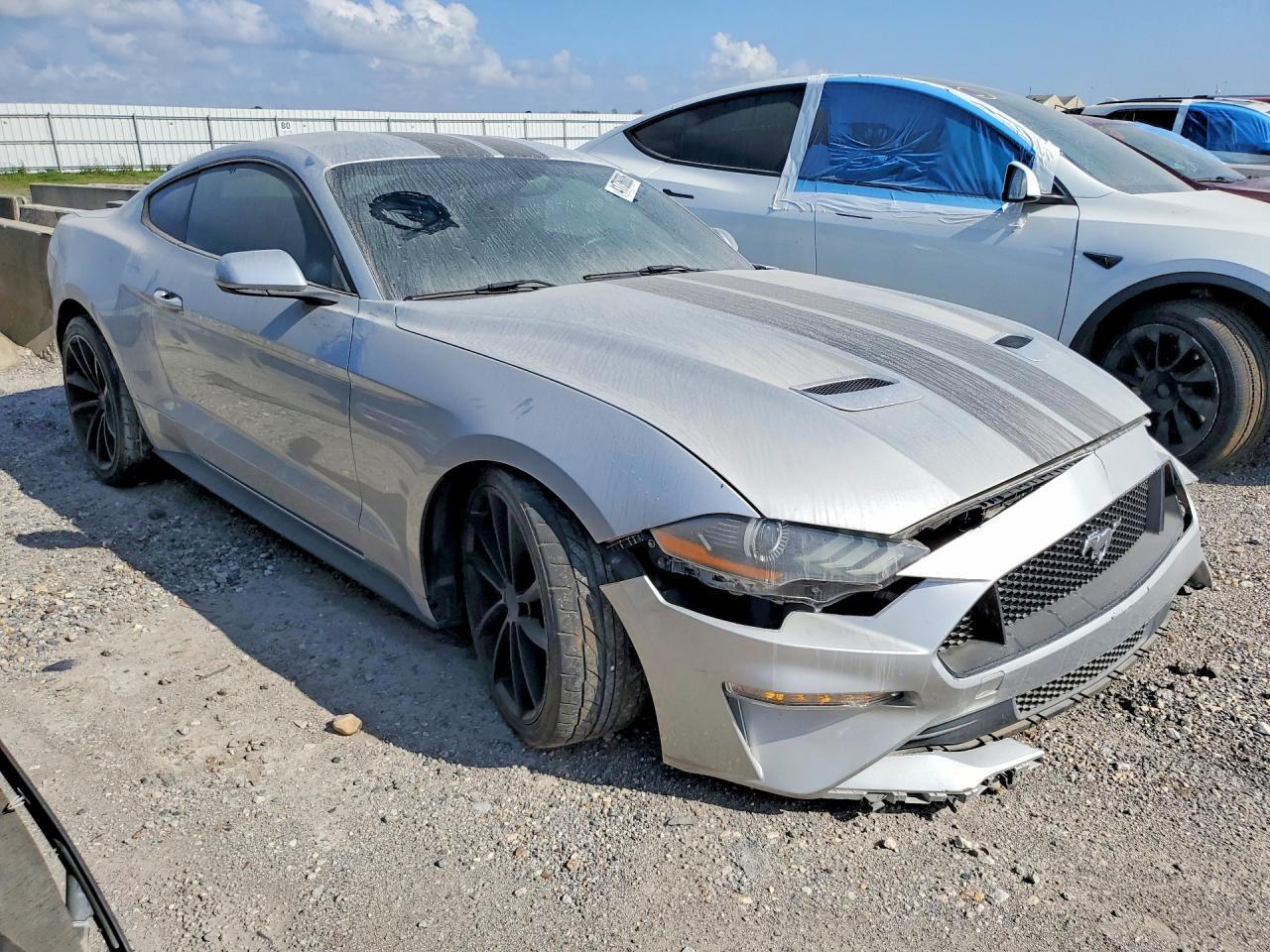 2018 Ford Mustang - zdjęcie 4