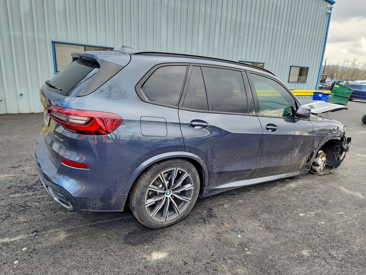 2022 BMW X5 xDrive40I - zdjęcie 3