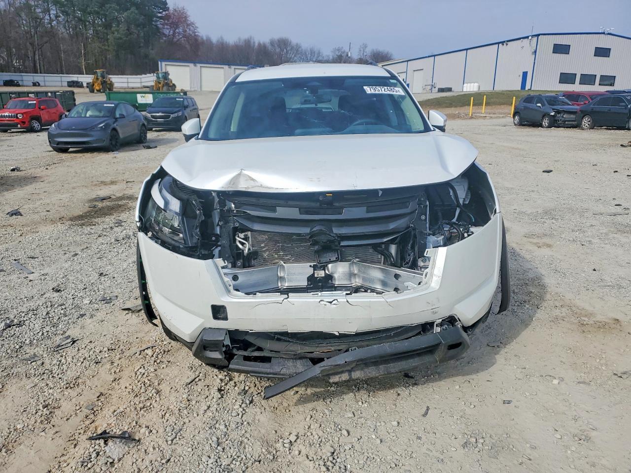 2025 Nissan Pathfinder Sv - zdjęcie 5