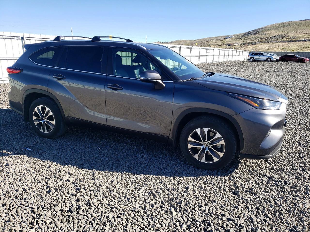 2023 Toyota Highlander Xle - zdjęcie 4