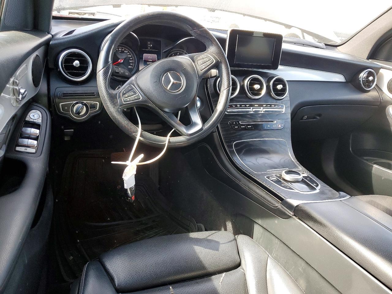 2019 Mercedes-Benz Glc 300 - zdjęcie 8