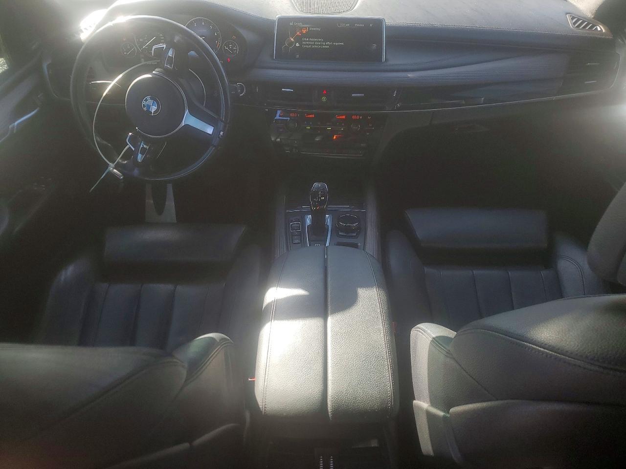 2016 BMW X5 xDrive50I - zdjęcie 8