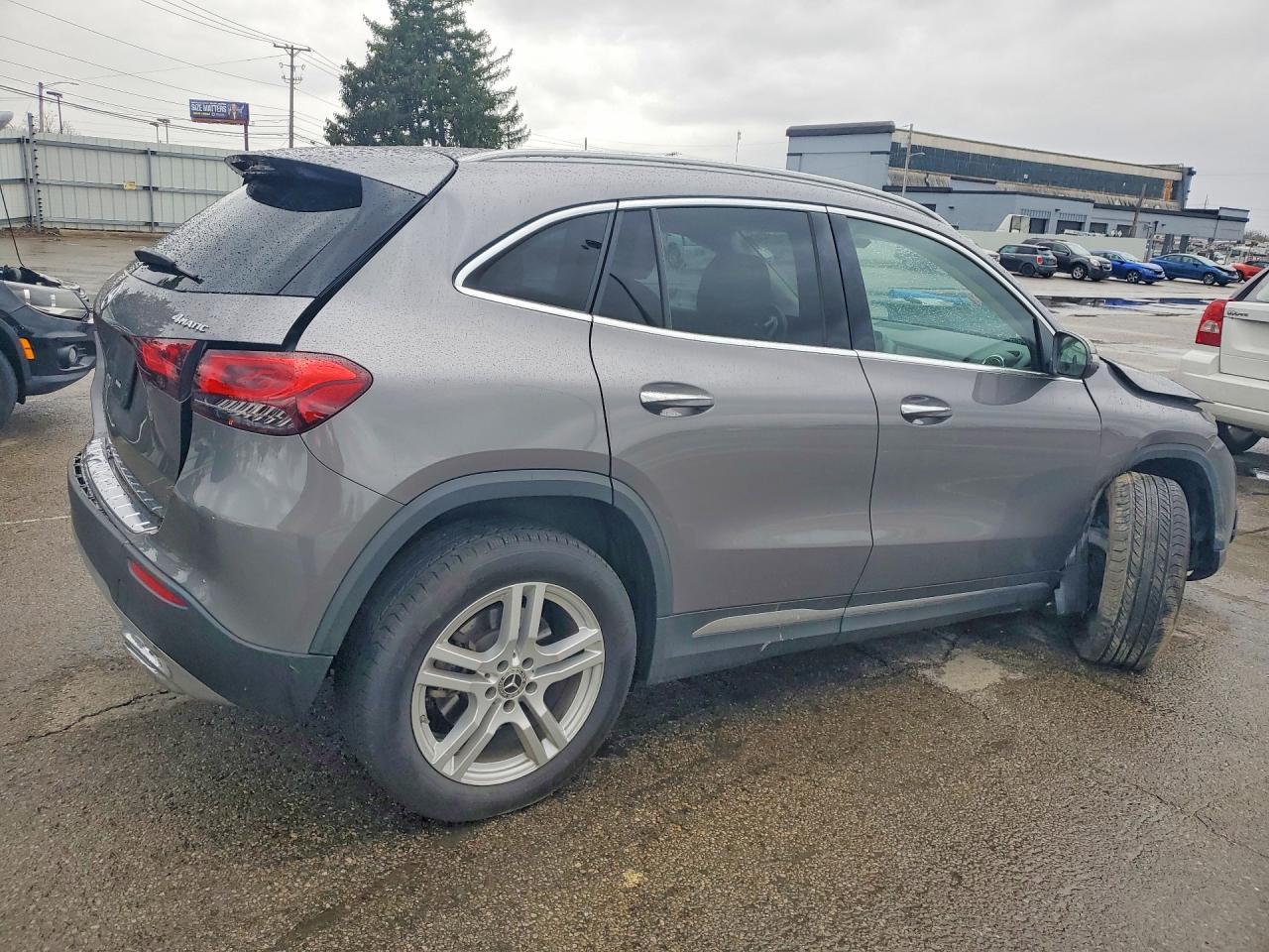 2023 Mercedes-Benz Gla 250 4Matic - zdjęcie 3