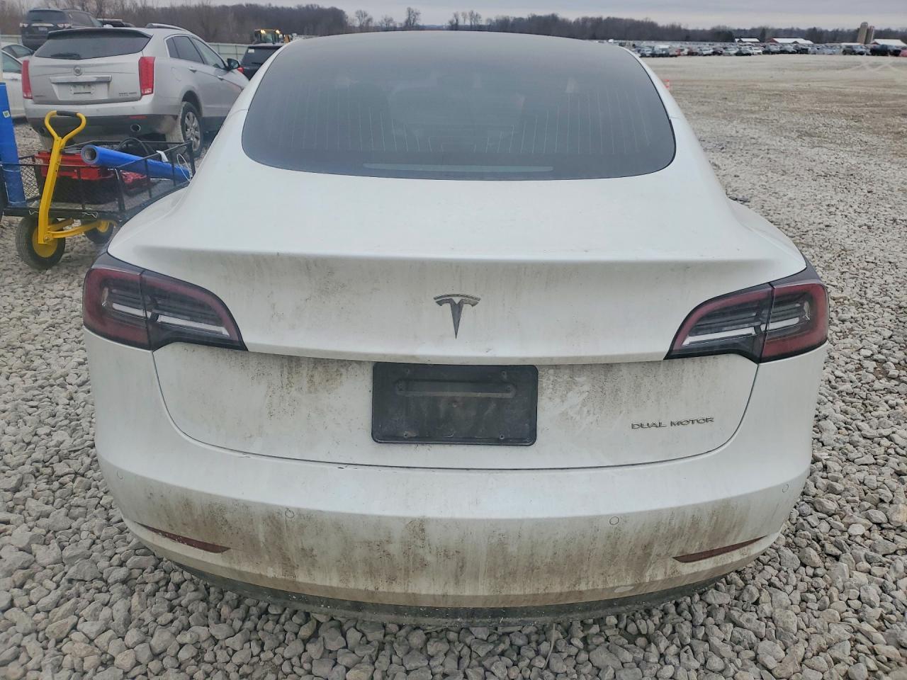 2019 Tesla Model 3 - zdjęcie 6