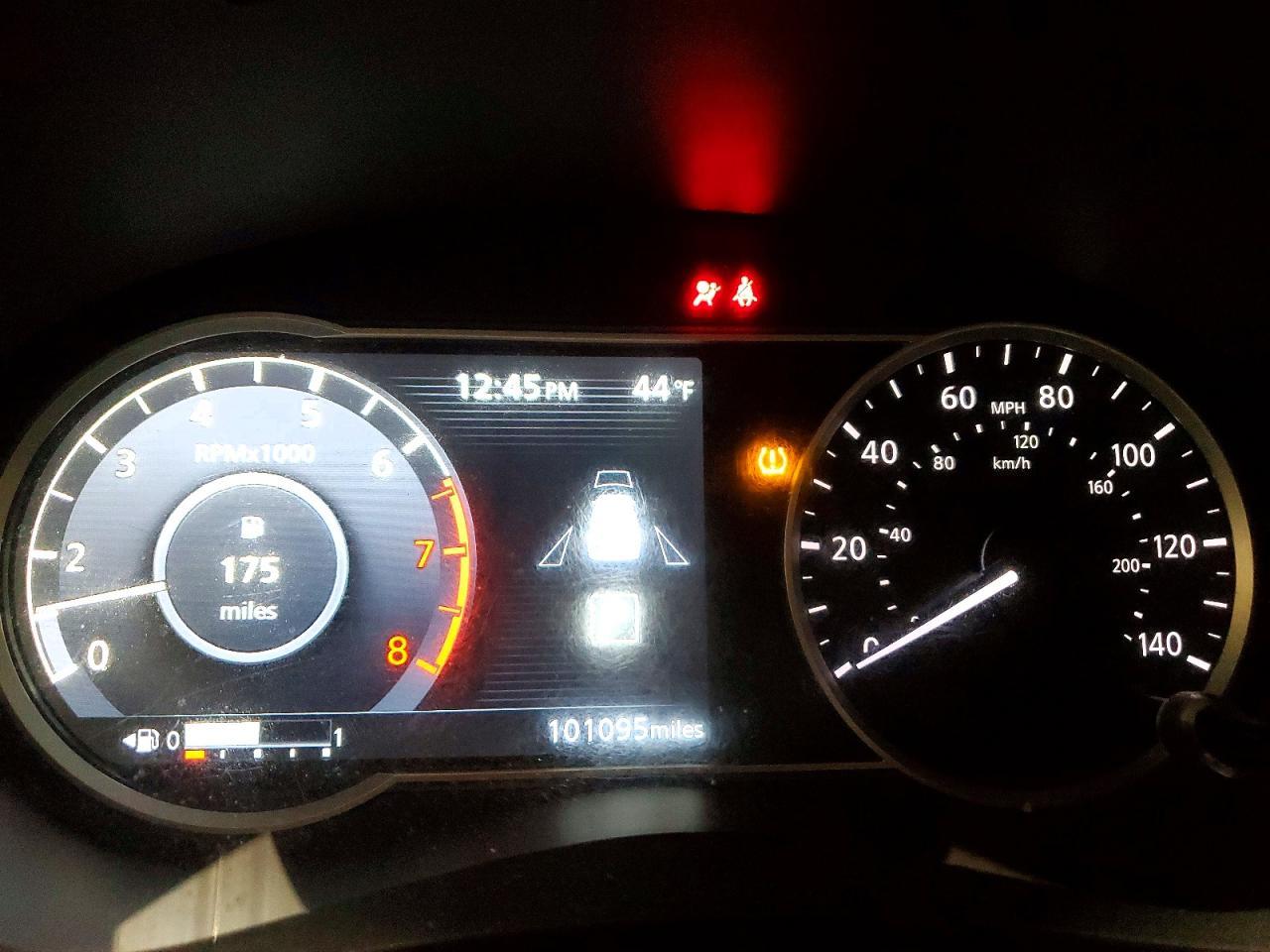 2021 Nissan Versa Sv - zdjęcie 9