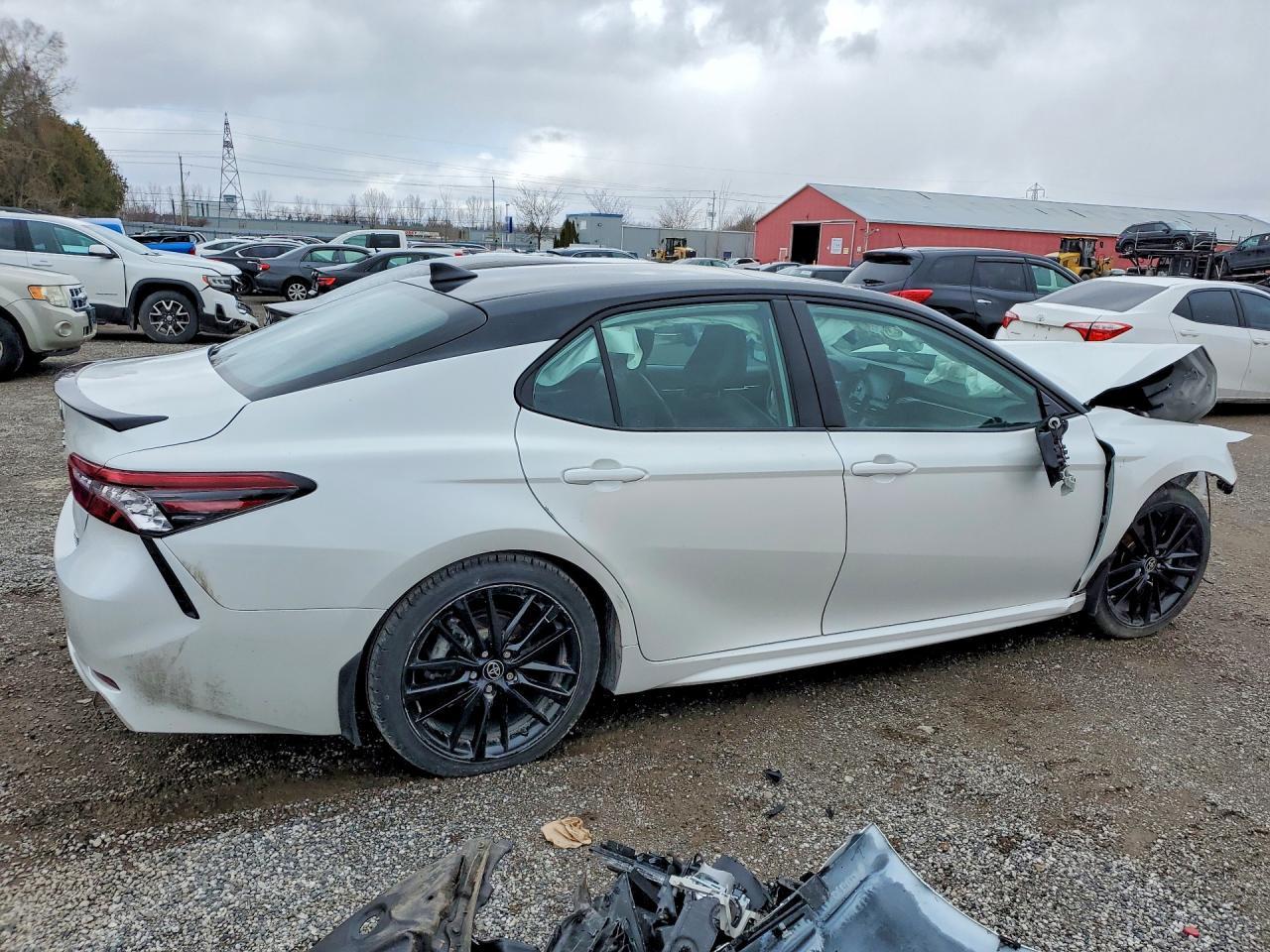 2024 Toyota Camry Hybrid Xse - zdjęcie 3