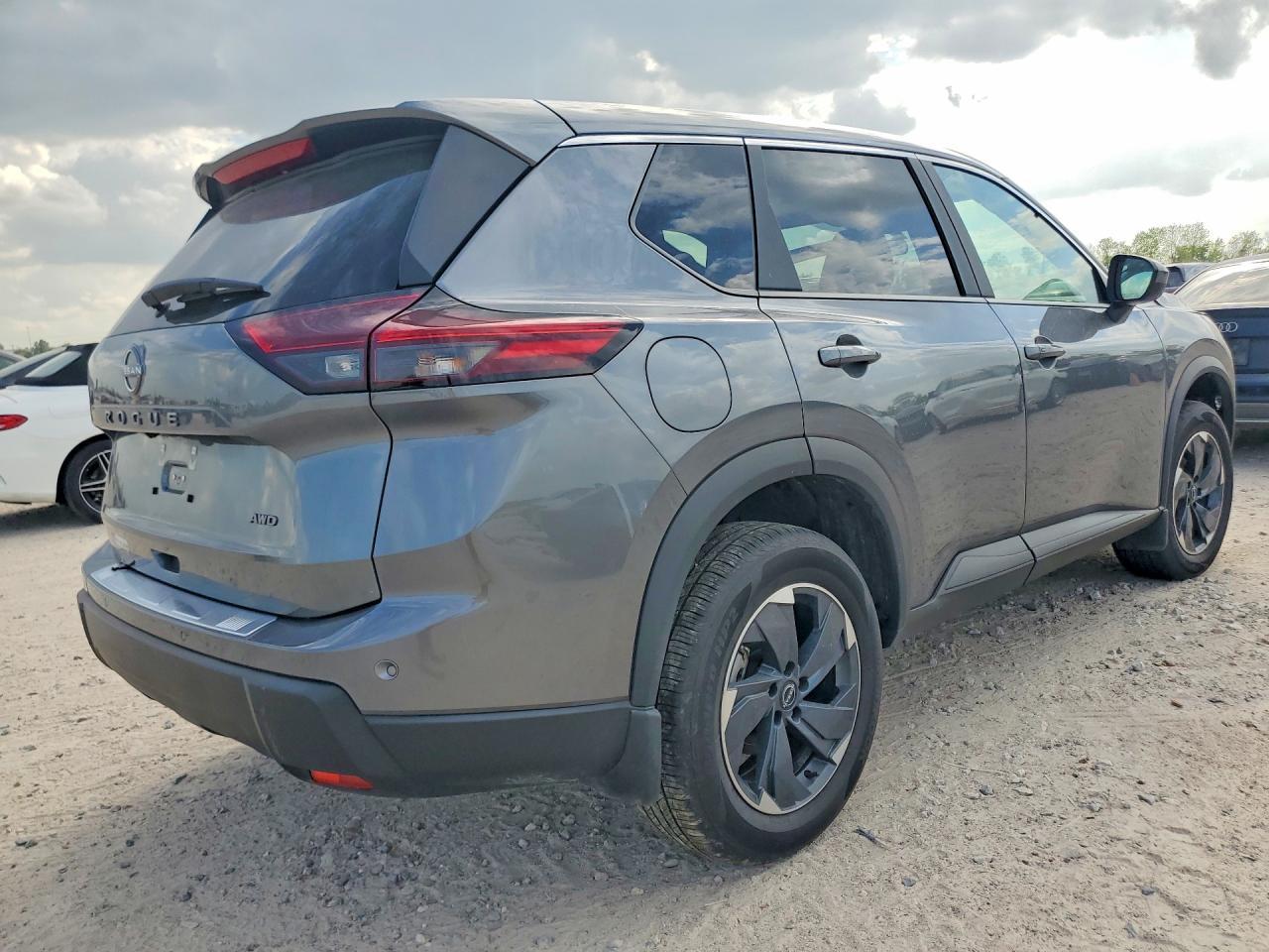 2026 Nissan Rogue Sv - zdjęcie 3