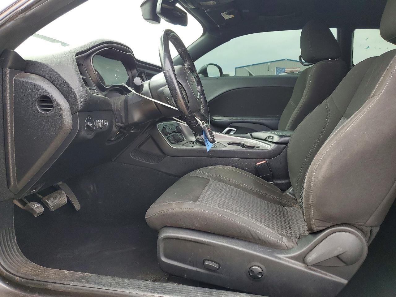 2022 Dodge Challenger Sxt - zdjęcie 7