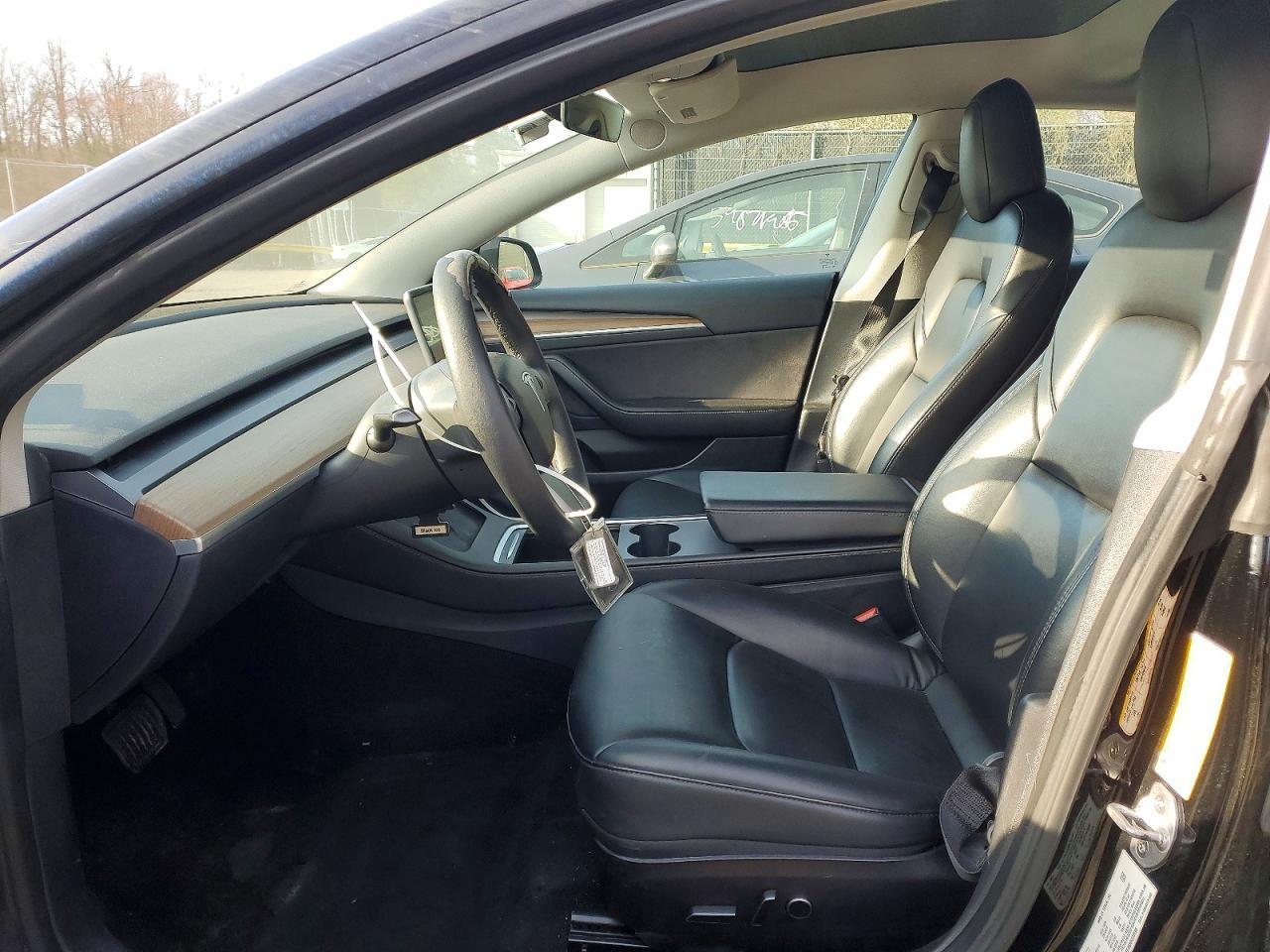 2022 Tesla Model 3 - zdjęcie 7