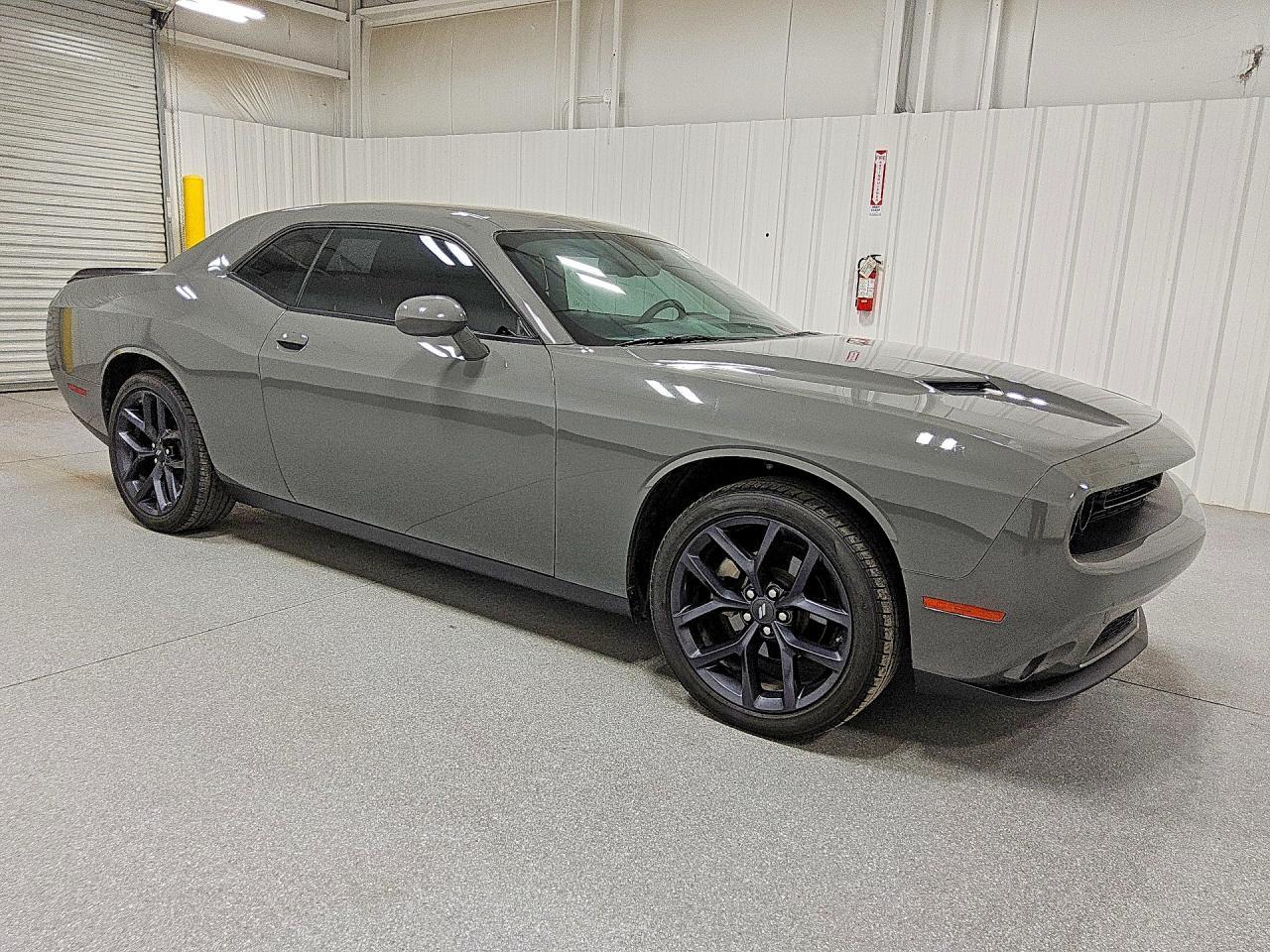 2023 Dodge Challenger Sxt - zdjęcie 4