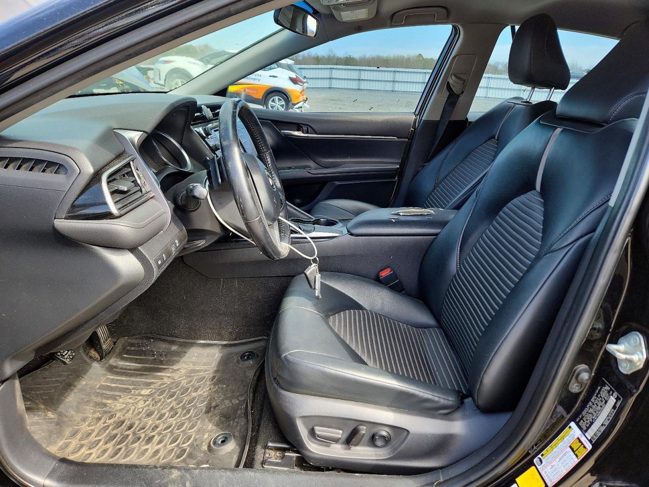 2019 Toyota Camry Se - zdjęcie 7