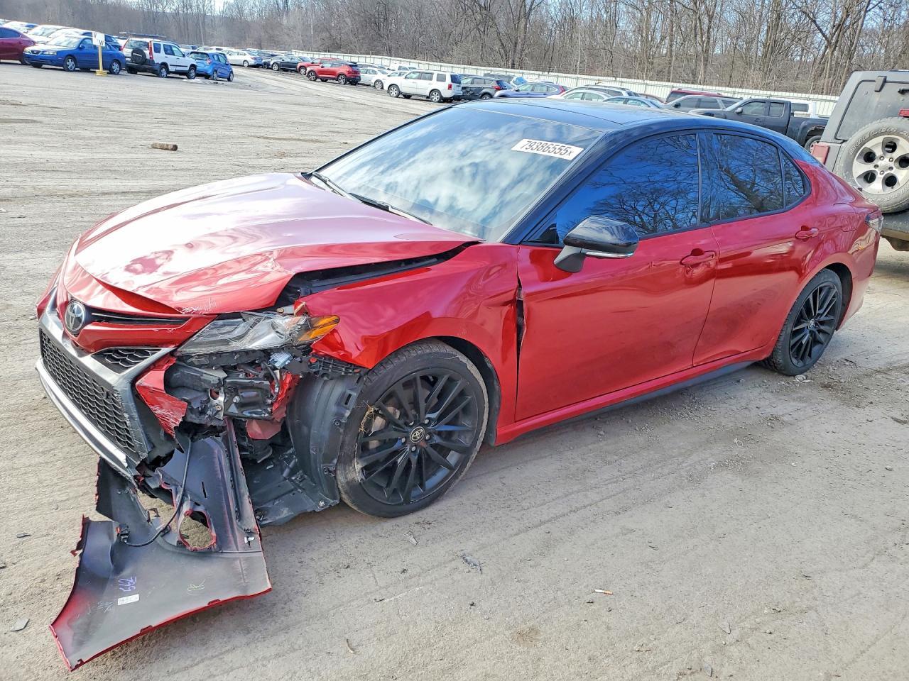 2023 Toyota Camry Xse - zdjęcie główne