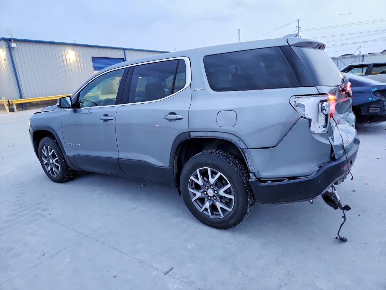 2023 GMC Acadia Sle - zdjęcie 2
