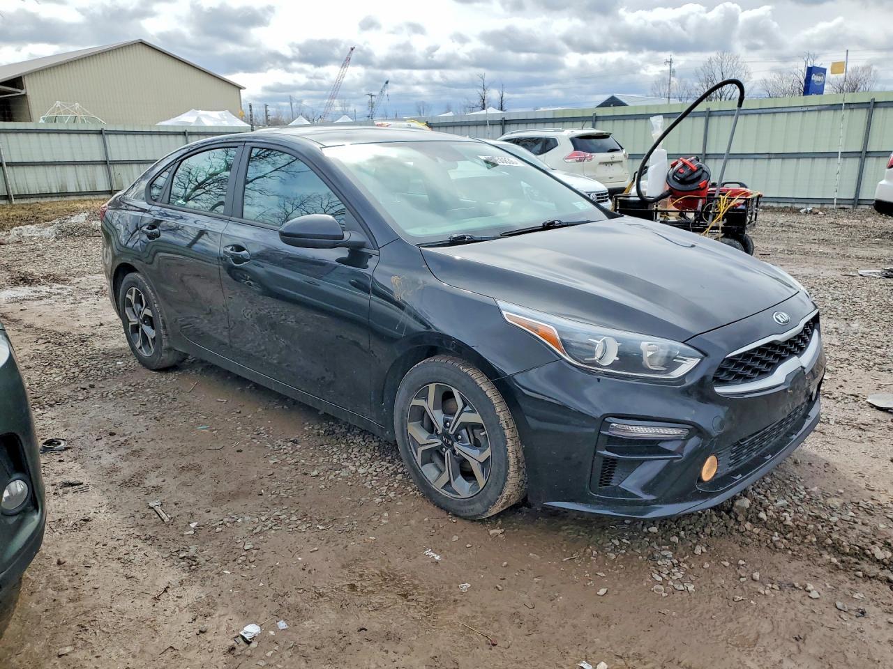 2021 Kia Forte Lxs - zdjęcie 4
