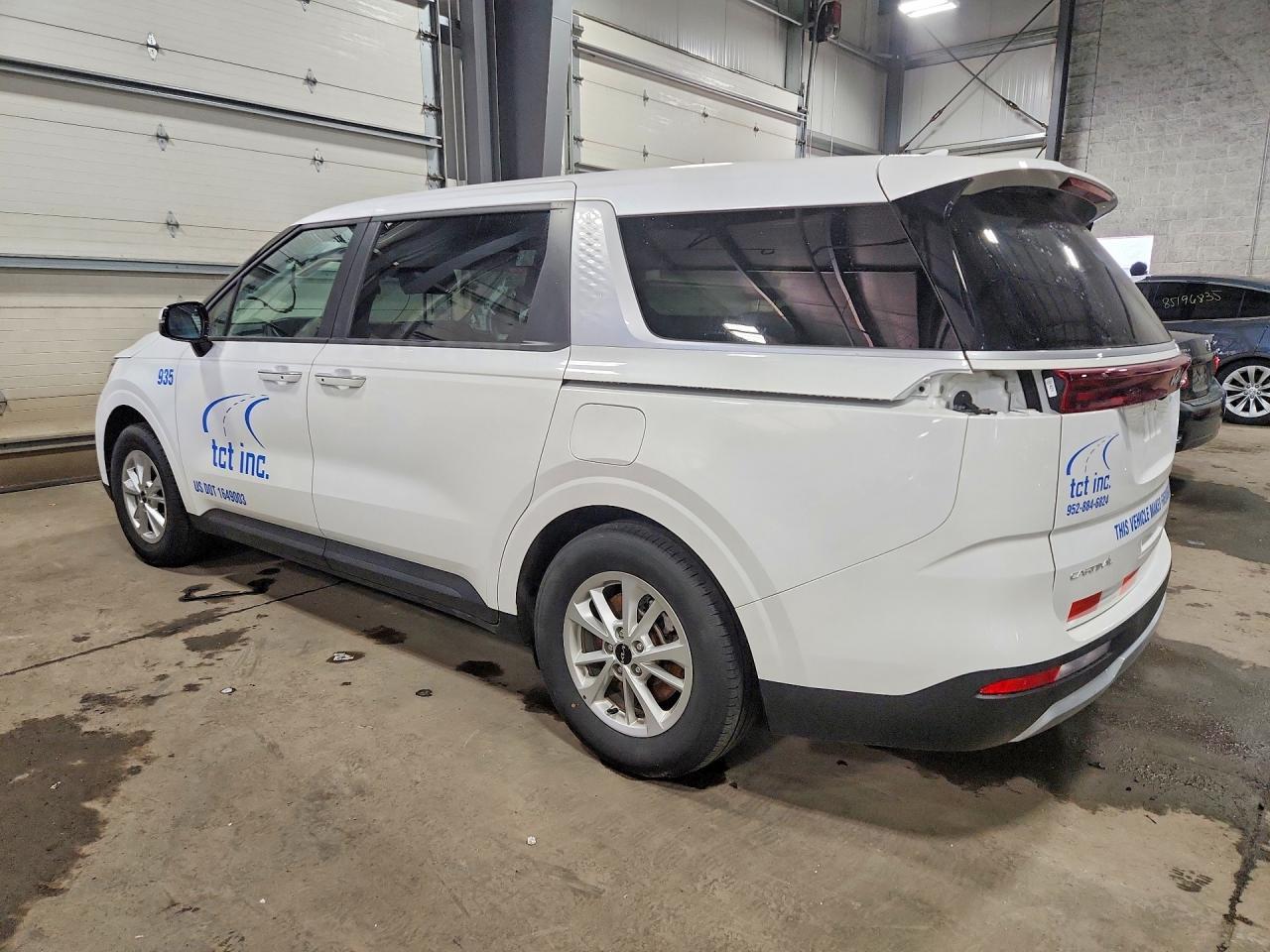 2024 Kia Carnival Lx - zdjęcie 2