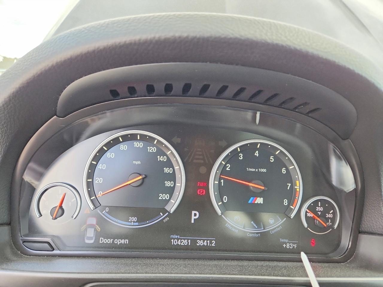 2013 BMW M5 - zdjęcie 9