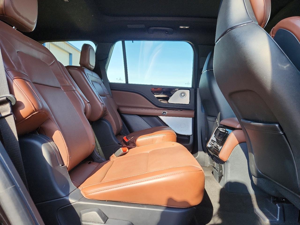 2025 Lincoln Aviator Reserve - zdjęcie 11