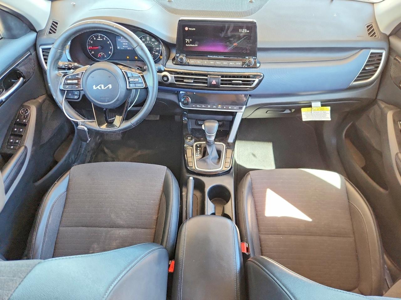 2022 Kia Seltos S - zdjęcie 8