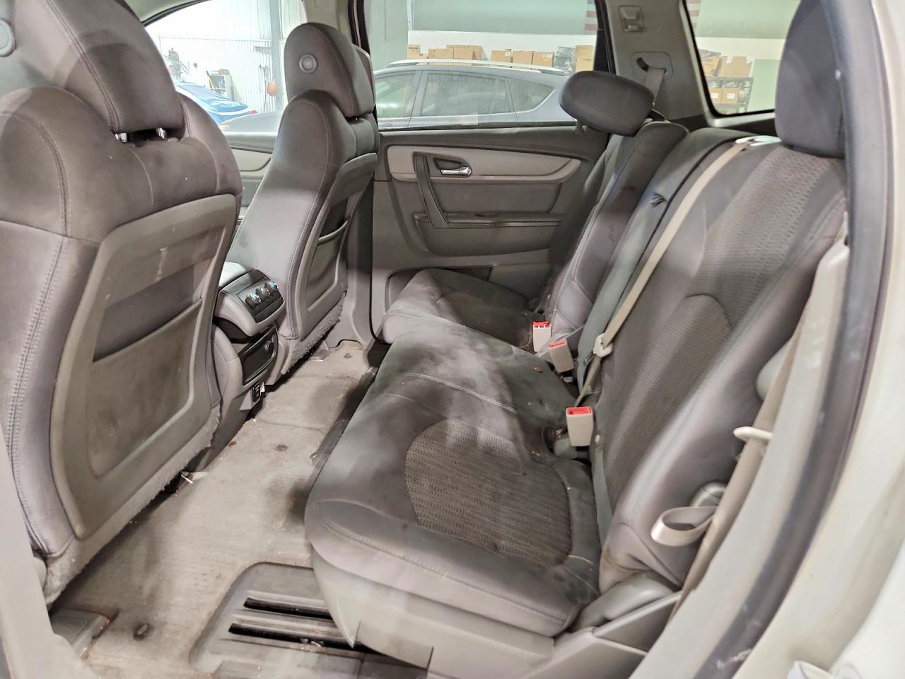 2015 Chevrolet Traverse Ls - zdjęcie 11