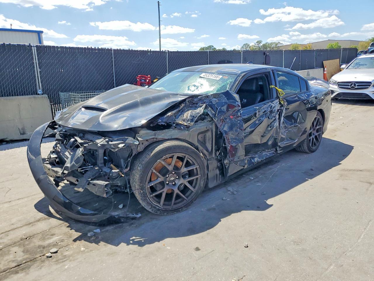 2019 Dodge Charger Scat Pack - zdjęcie główne