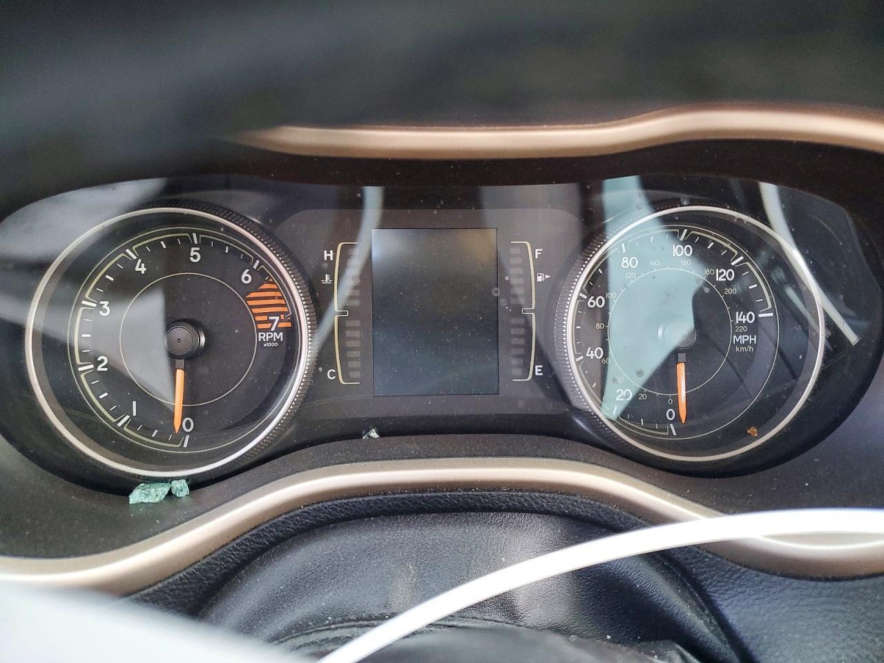 2016 Jeep Cherokee Sport - zdjęcie 9