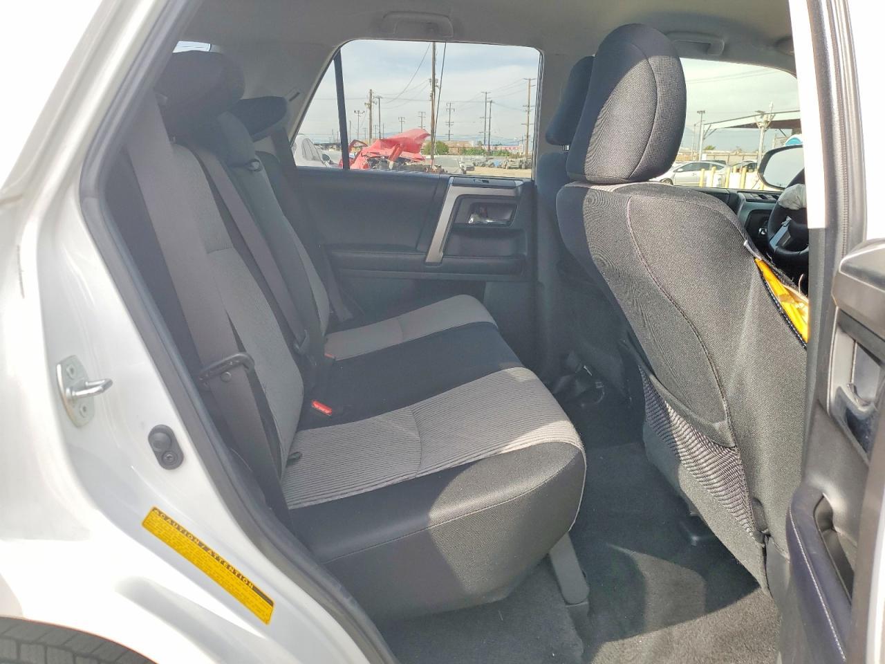 2018 Toyota 4Runner Sr5 - zdjęcie 11