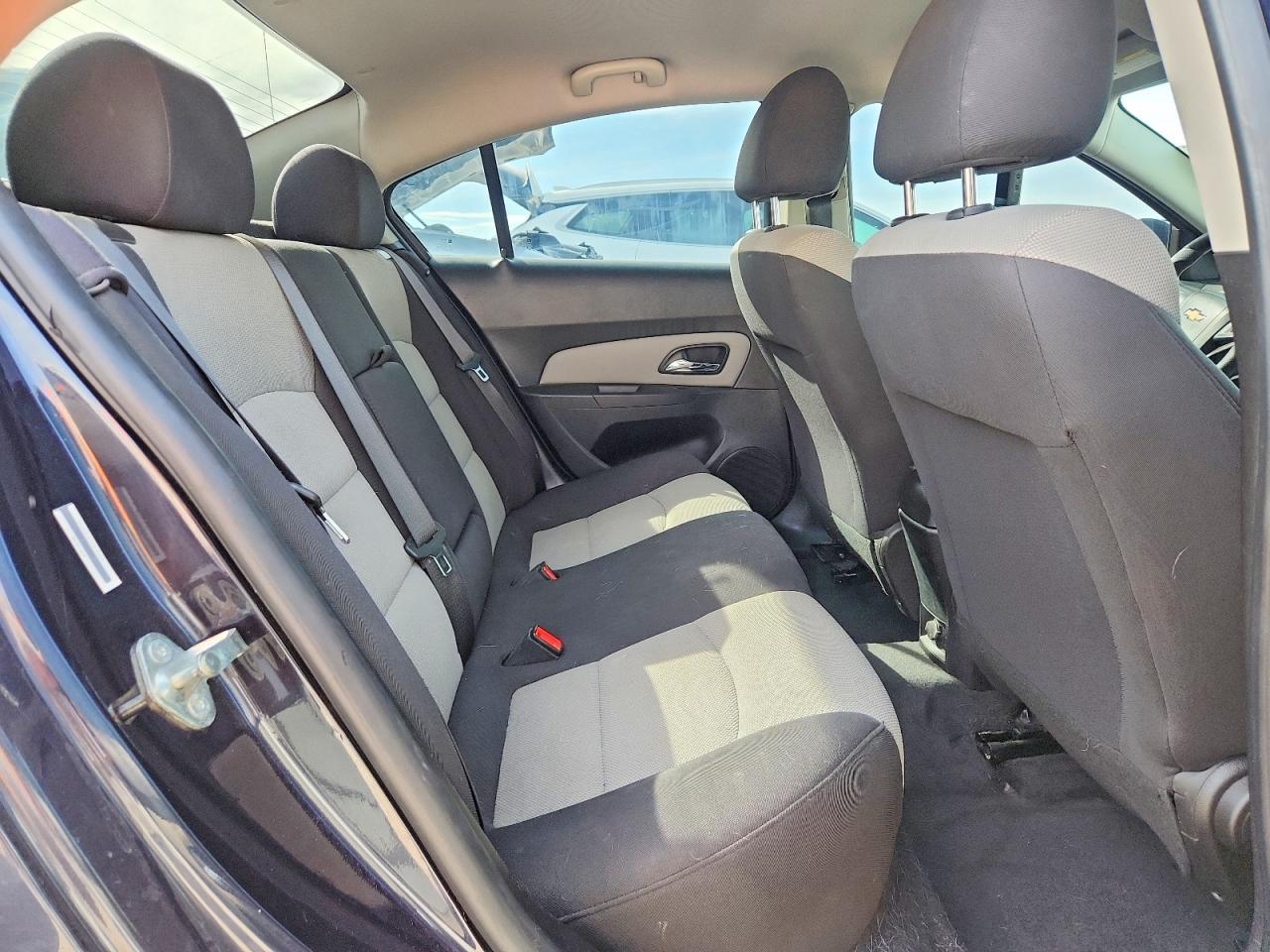 2014 Chevrolet Cruze Ls - zdjęcie 10