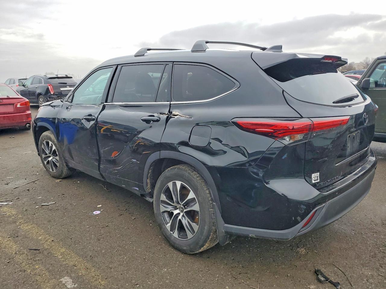 2021 Toyota Highlander Xle - zdjęcie 2