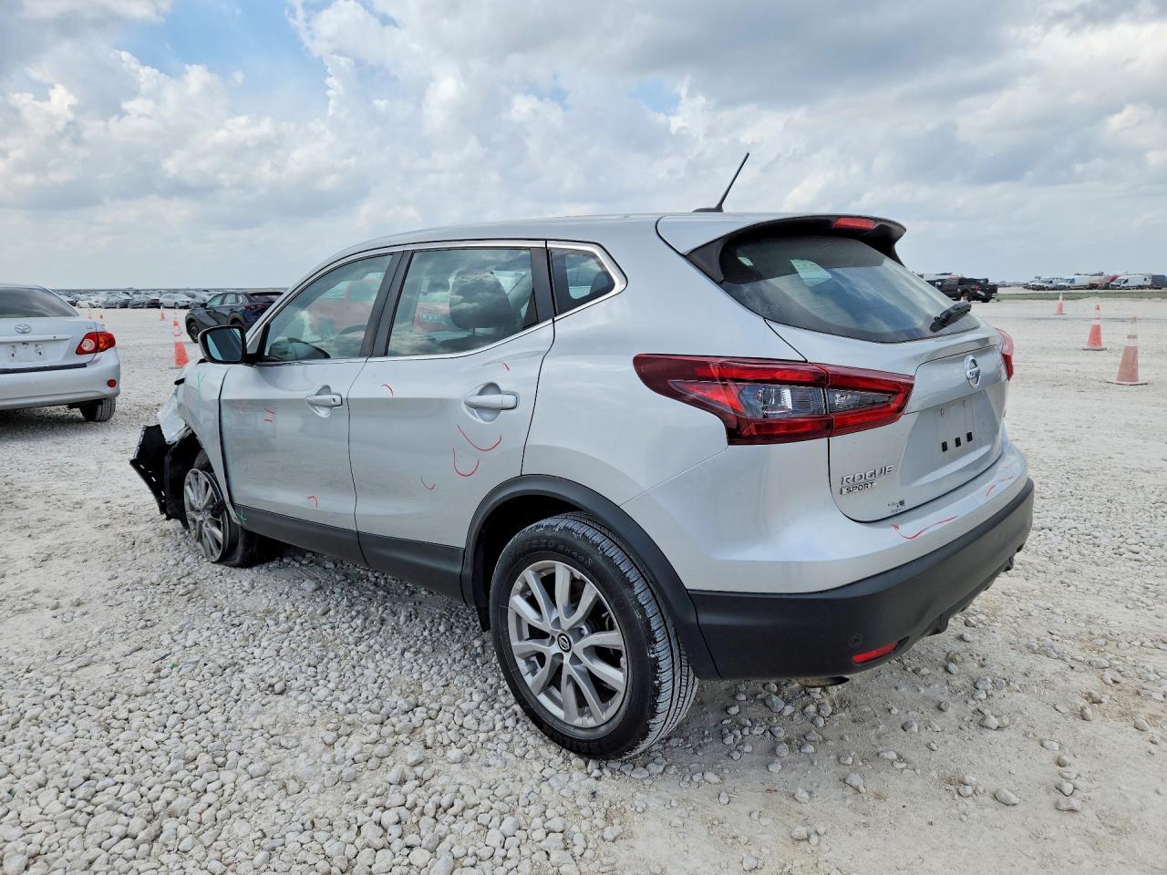 2021 Nissan Rogue Sport S - zdjęcie 2