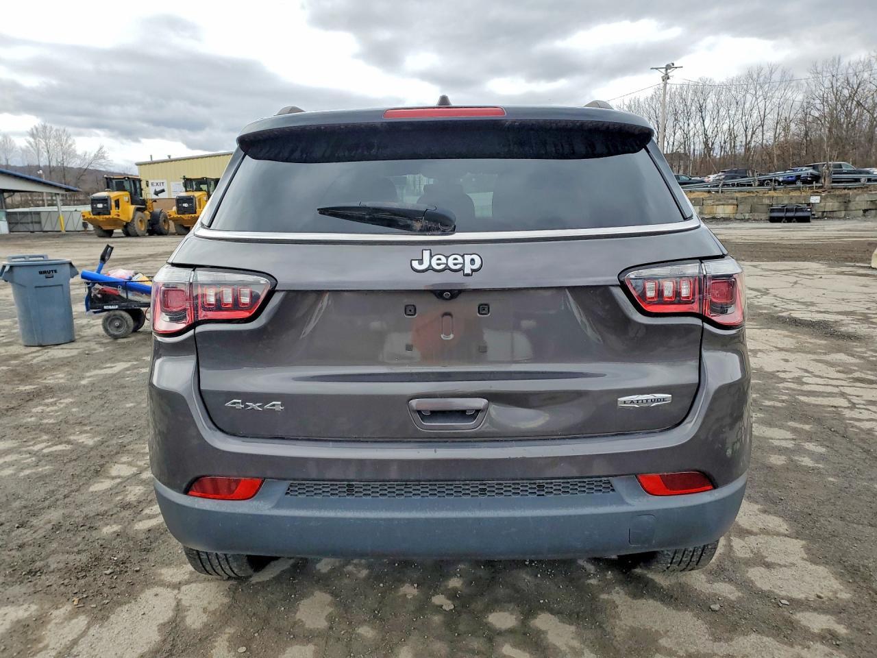 2018 Jeep Compass Latitude - zdjęcie 6