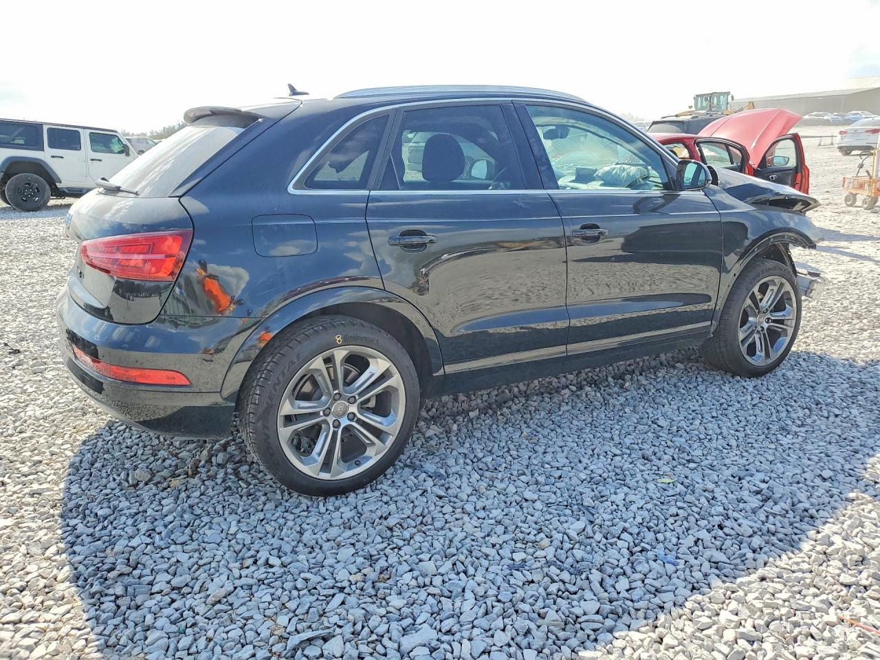 2016 Audi Q3 Premium Plus - zdjęcie 3