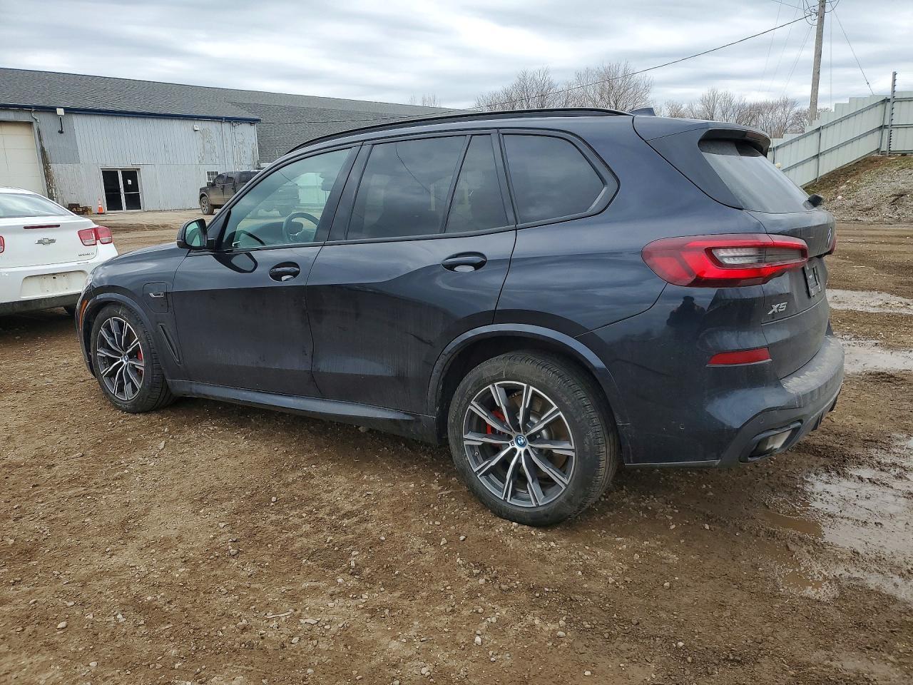 2023 BMW X5 - zdjęcie 2