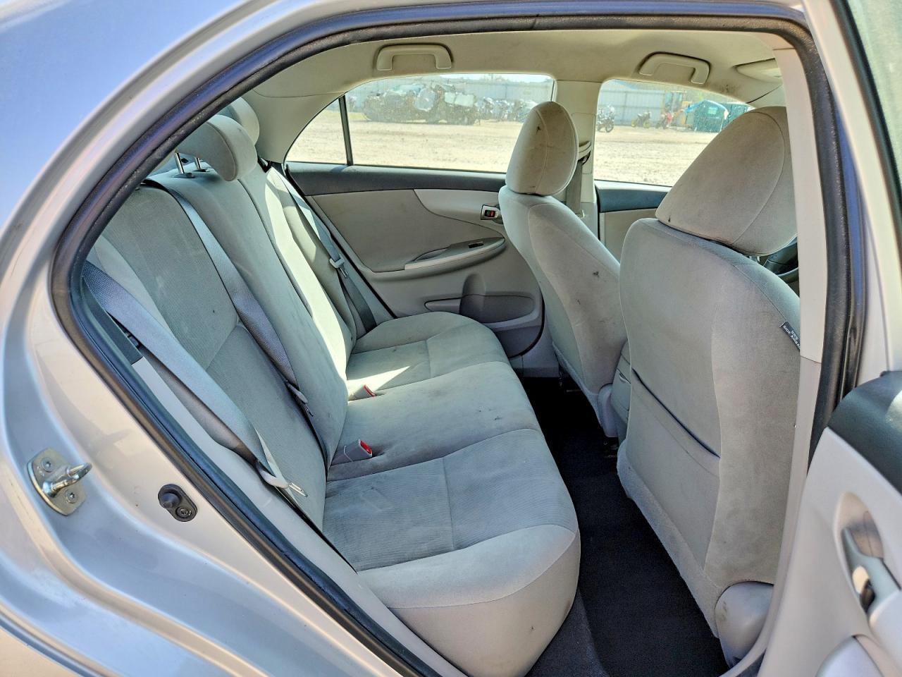 2013 Toyota Corolla Le - zdjęcie 10