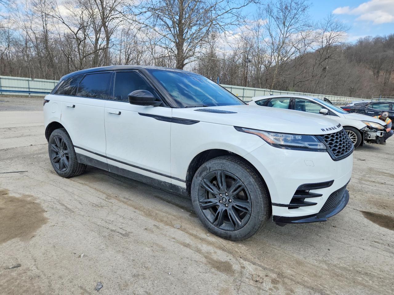 2022 Land Rover Range Rover Velar R-Dynamic S - zdjęcie 4