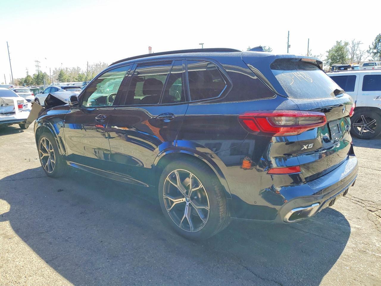 2019 BMW X5 xDrive50I - zdjęcie 2