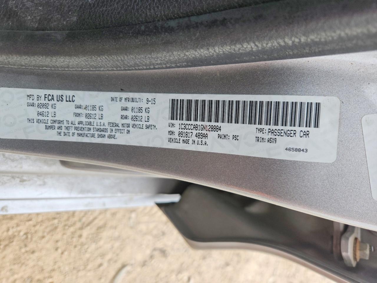2016 Chrysler 200 Limited - zdjęcie 12