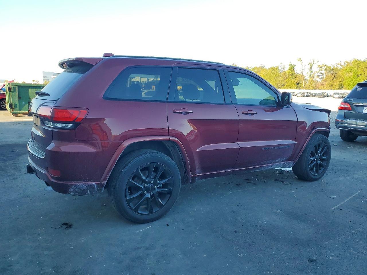 2017 Jeep Grand Cherokee Laredo - zdjęcie 3